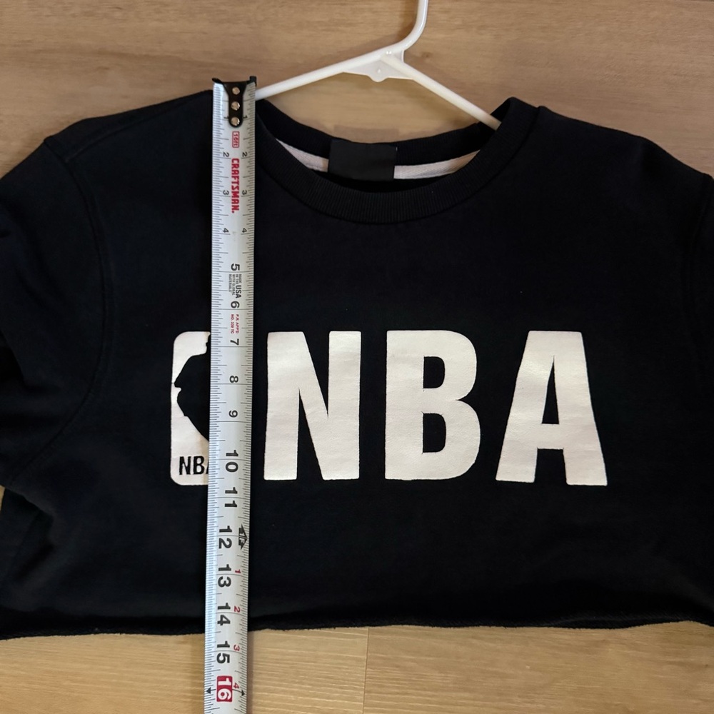 NBA Official Women's Cropped Long Sleeve Athletic Tee Size Large - Picture 5 of 5